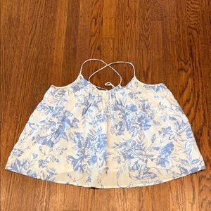Love by Gap Women's Blue & White Floral Flowy Camisole — Size Medium